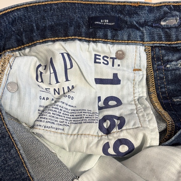 Women's Straight Leg Distressed Denim Jeans - Picture 6 of 7